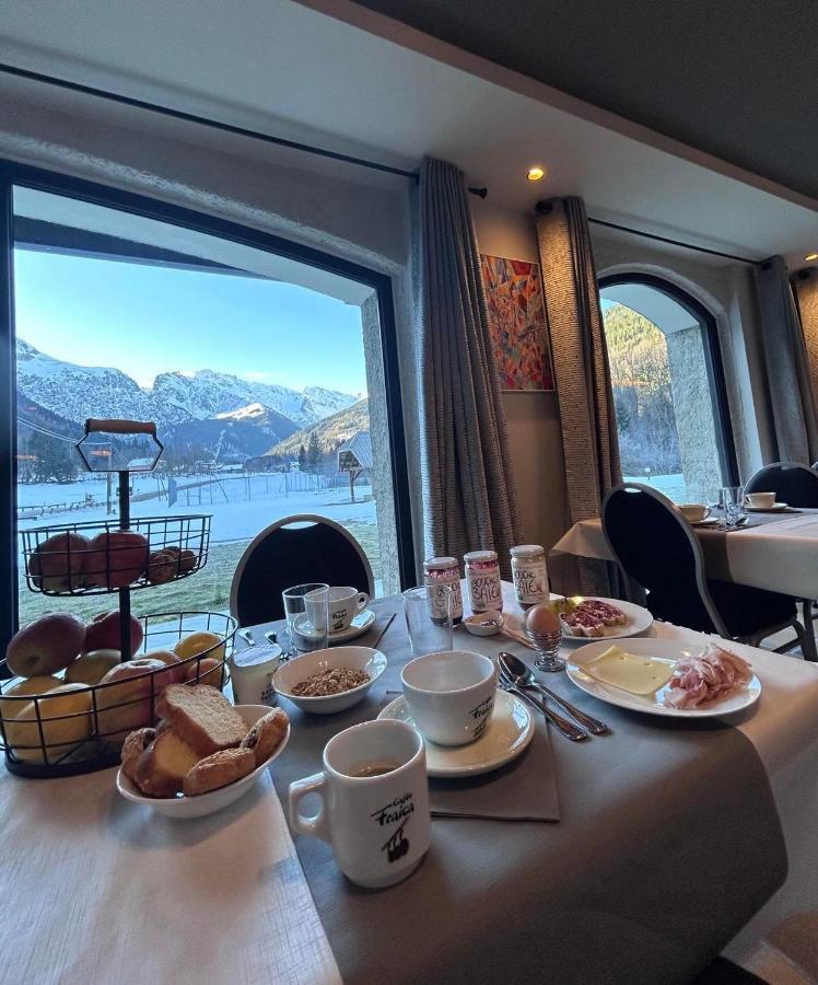 Hotel Restaurant Le Madame La Ferriere  Екстер'єр фото