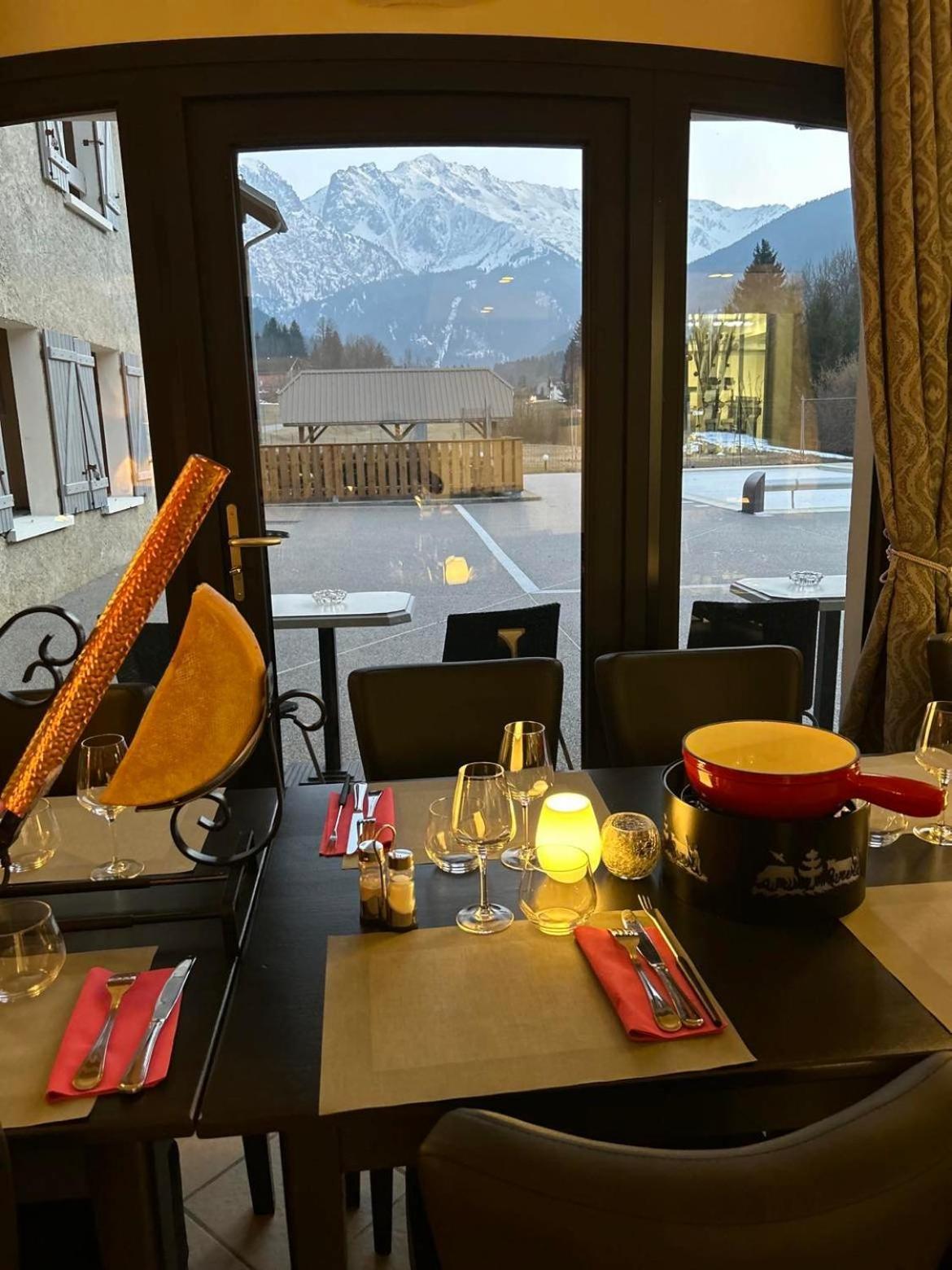 Hotel Restaurant Le Madame La Ferriere  Екстер'єр фото