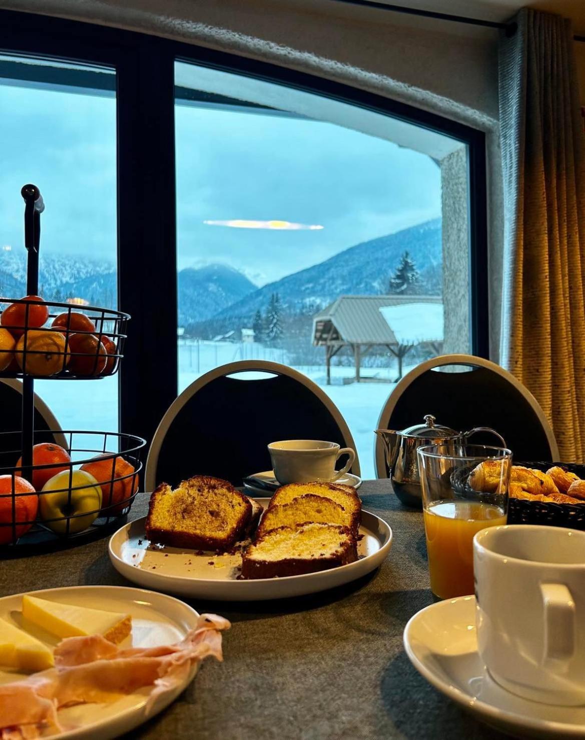 Hotel Restaurant Le Madame La Ferriere  Екстер'єр фото